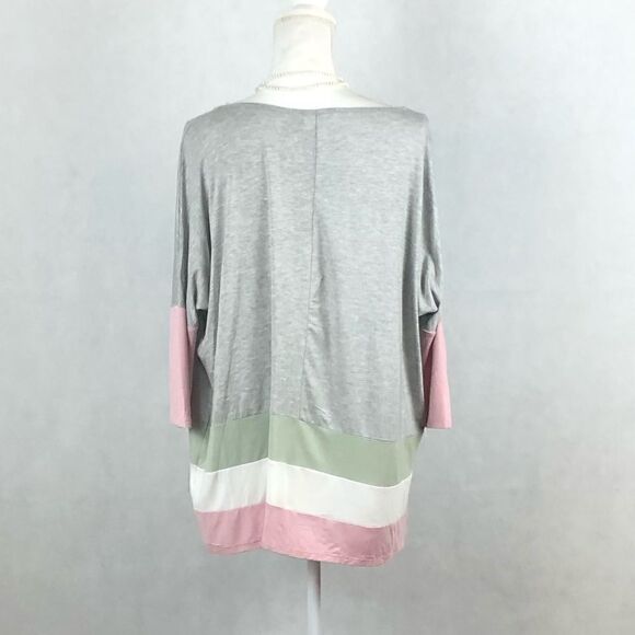 Twenty Second Colorblock Gray Top - Picture 3 of 7